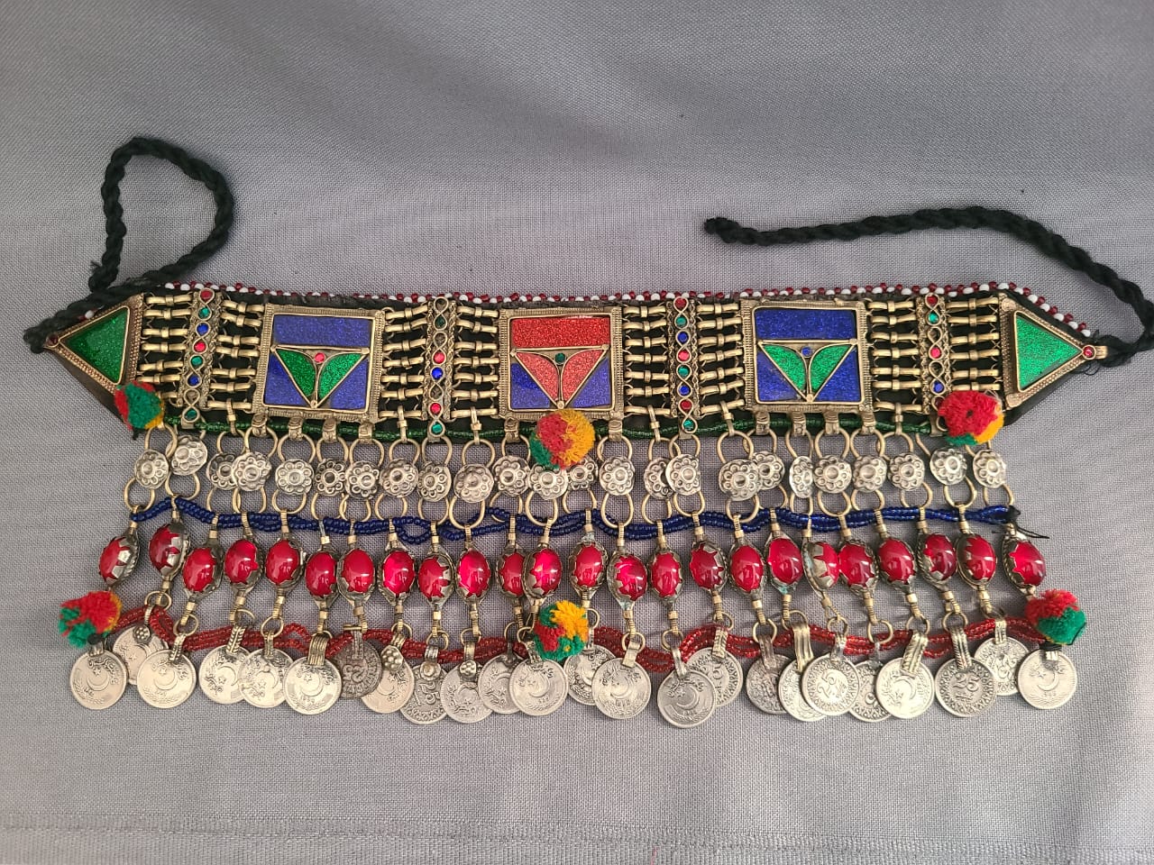 Afghani choker