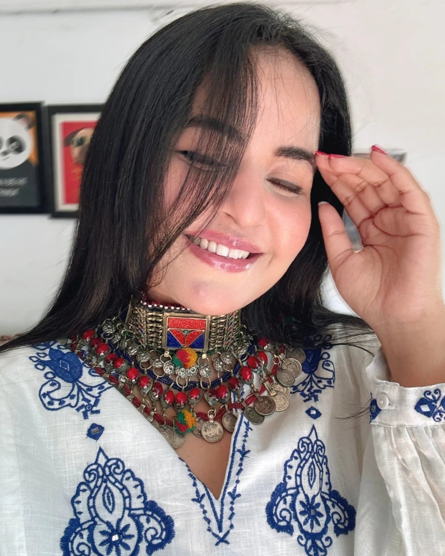 Afghani choker